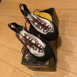 *Brand New* LA Sportiva Woman’s Climbing Shoe